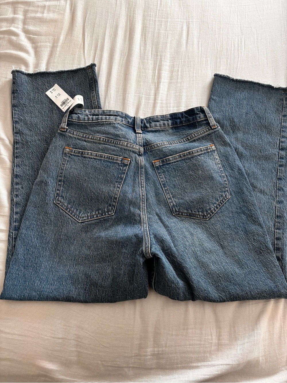 Abercrombie and Fitch 26S Vintage Straight High-Rise Jeans in Medium Blue Denim - Picture 4 of 4